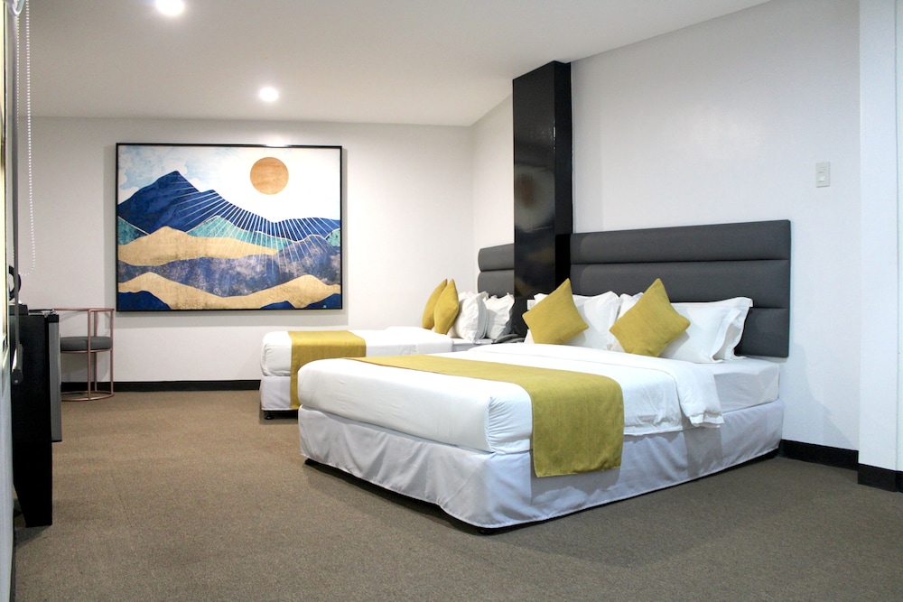 Palette Angeles, Clark International Airport, Formerly Boss Hotel 47/61