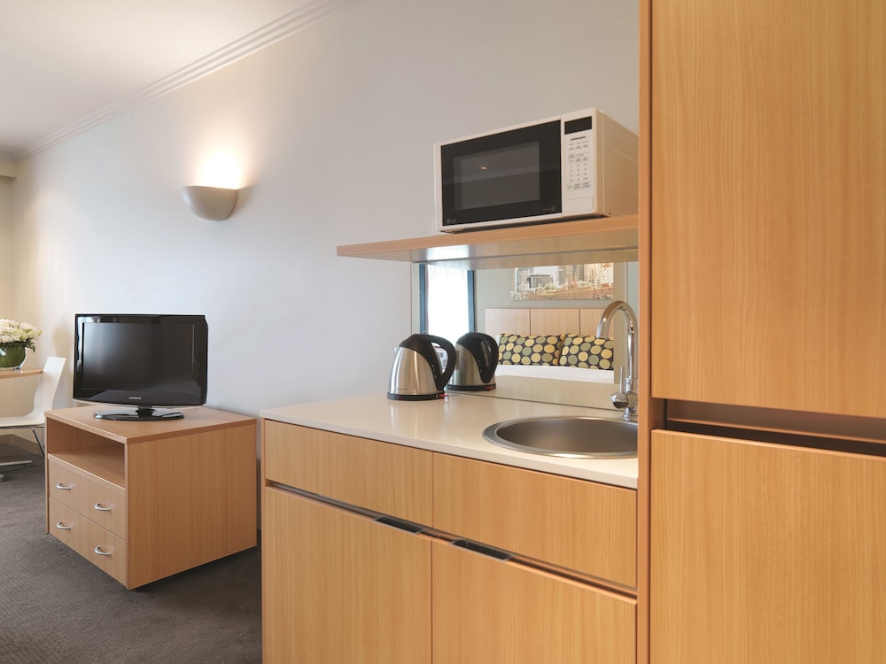 Mercure Melbourne Southbank 9/50