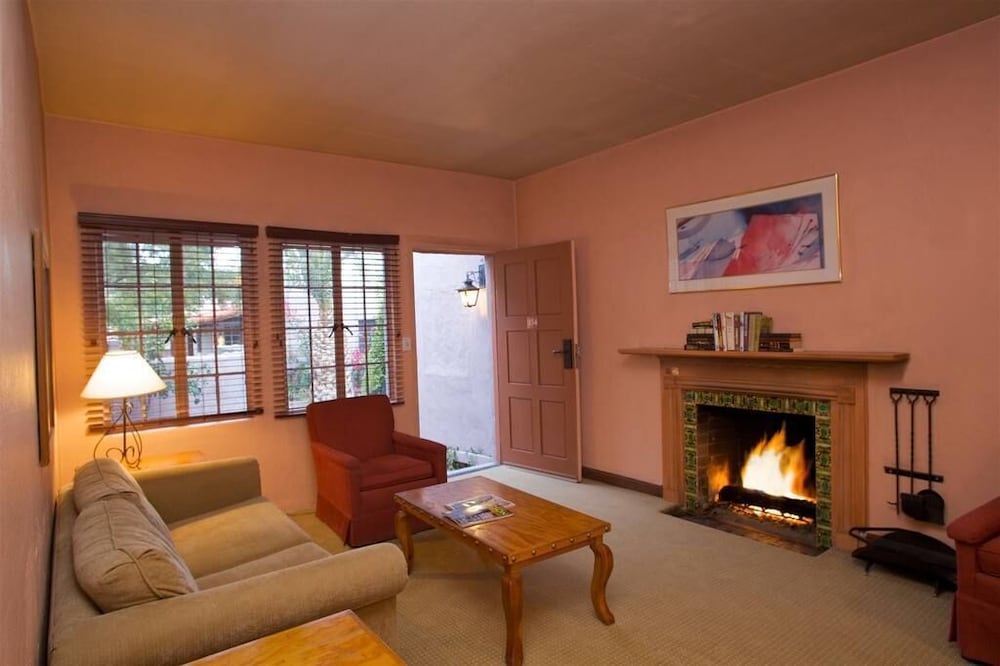 Lodge On The Desert 42/69