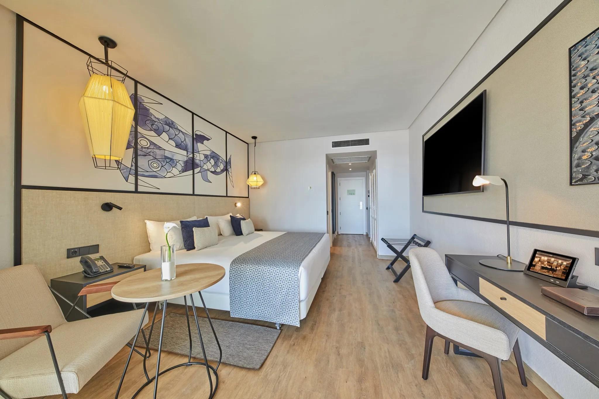 Club, Sea View, Balcony or Terrace