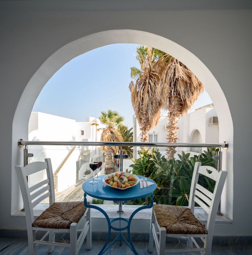 Alesahne Beach Hotel 61/74