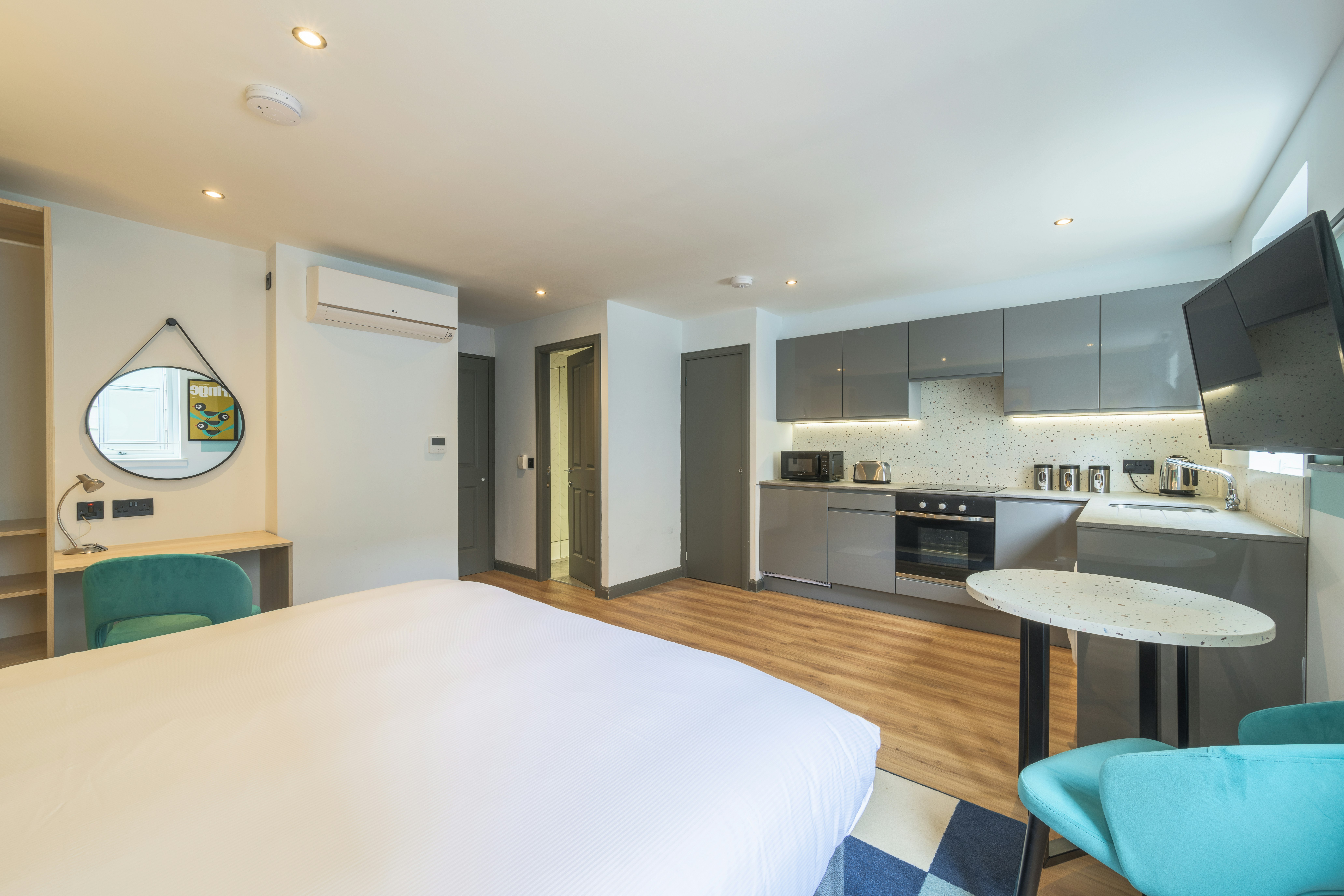Holyrood Aparthotel 30/81
