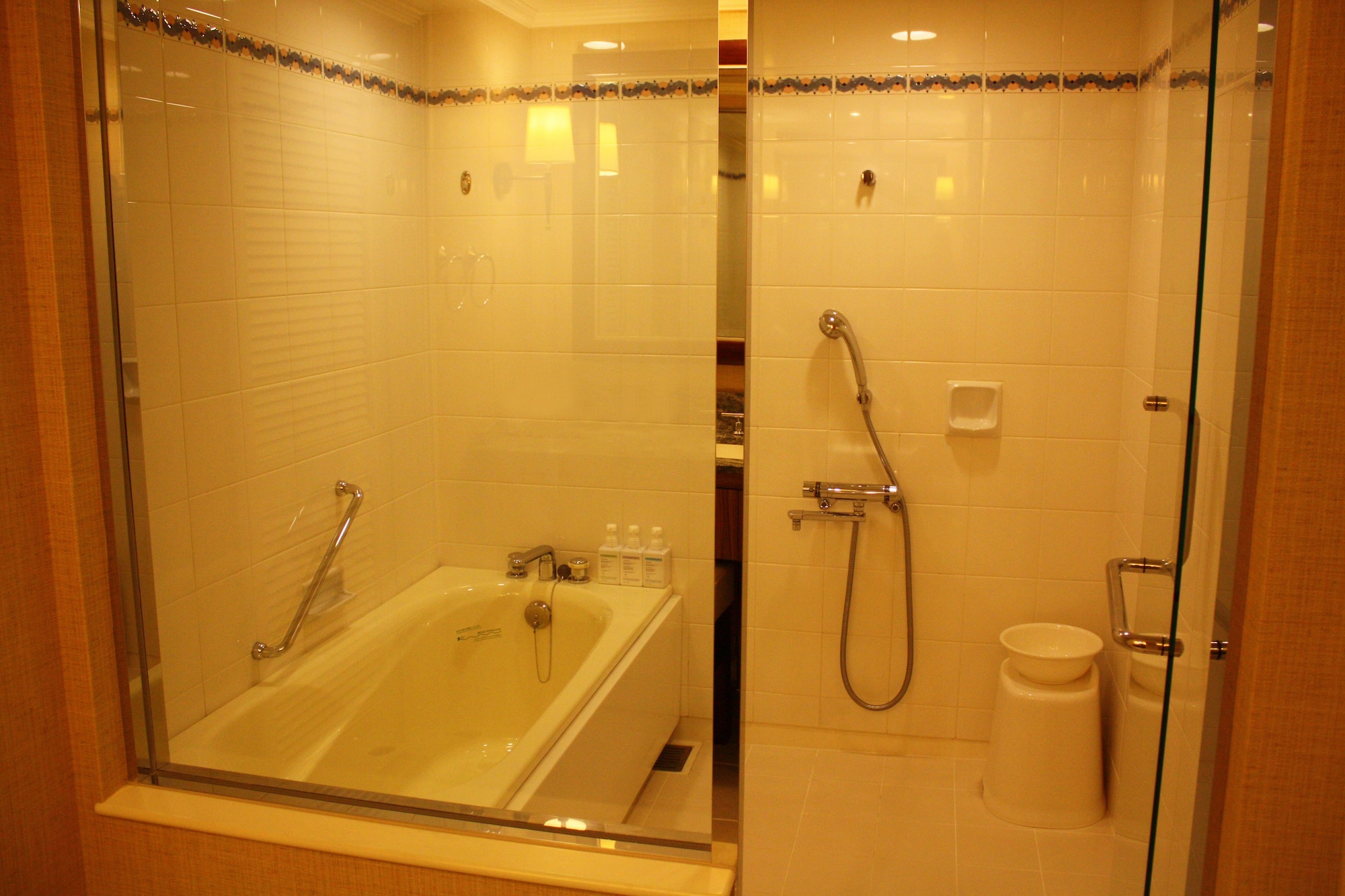 غرفة بريميير بسريرين منفصلين، Hotel Nikko Alivila Yomitan Resort Okinawa 5/5