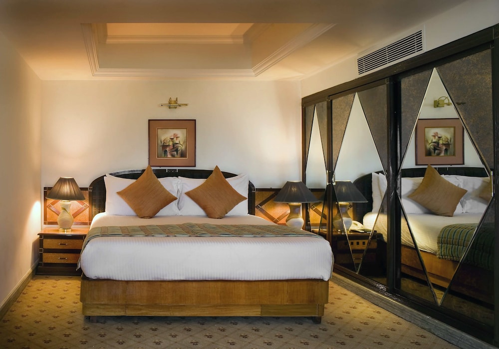 Luxury Suite