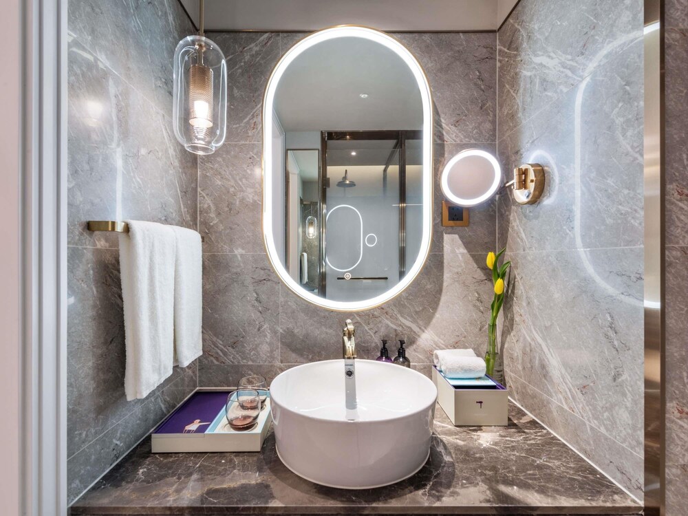 Mercure Shijiazhuang People Square 77/80
