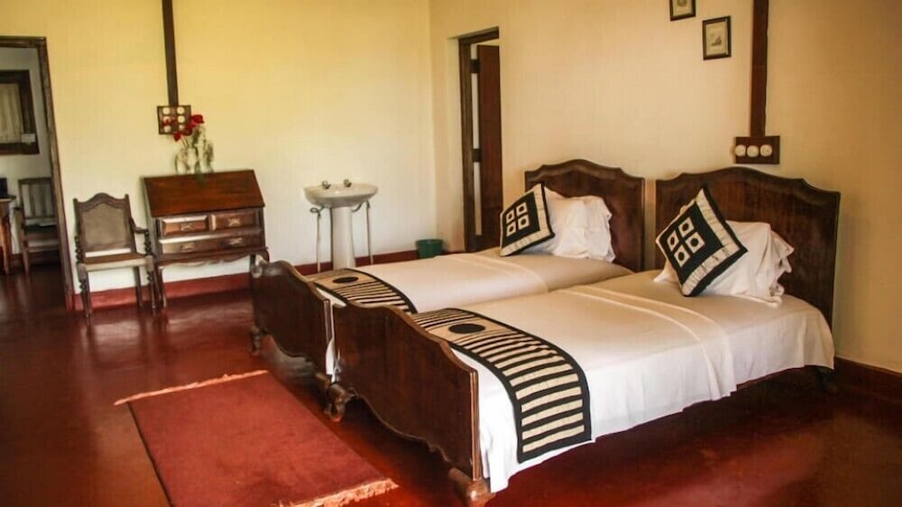 Ancoombra Tea Estate Bungalow 9/38