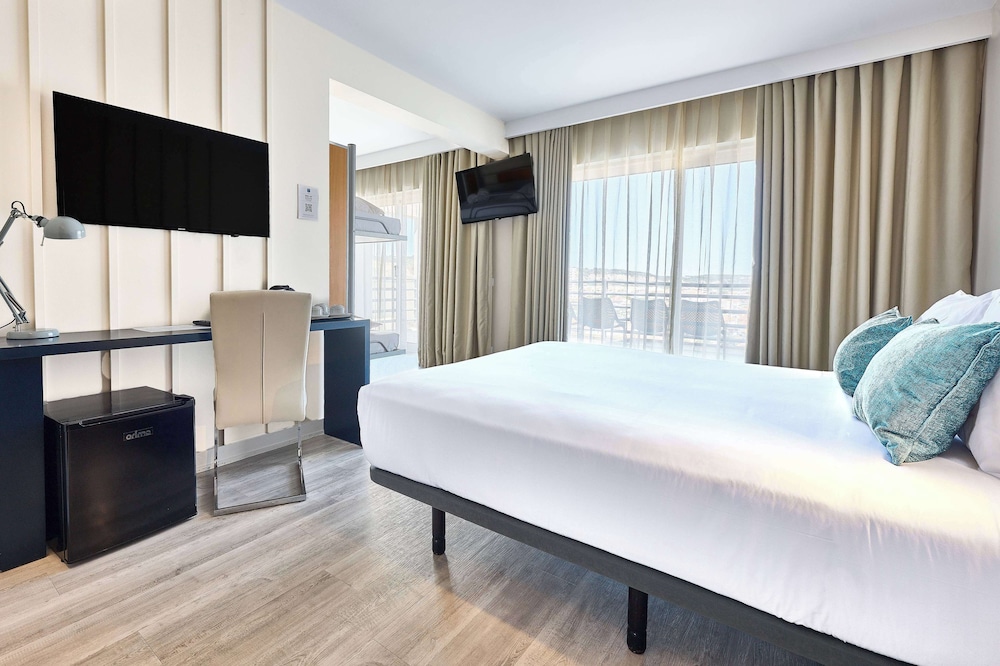 TRYP by Wyndham Lisboa Caparica Mar 14/49