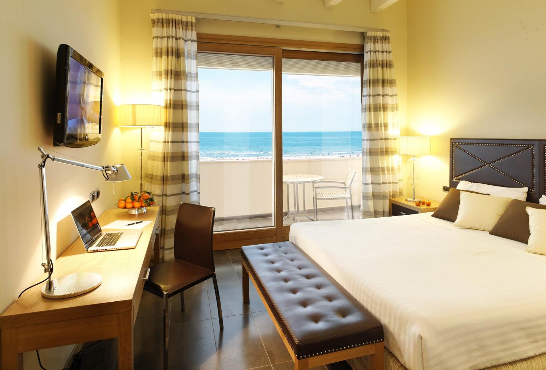 Comfort, King Bed, Sea Front, Balcony