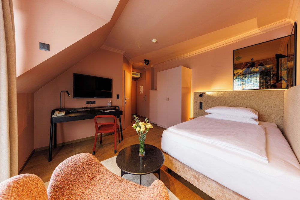 ROOM, SINGLE, SINGLE BED