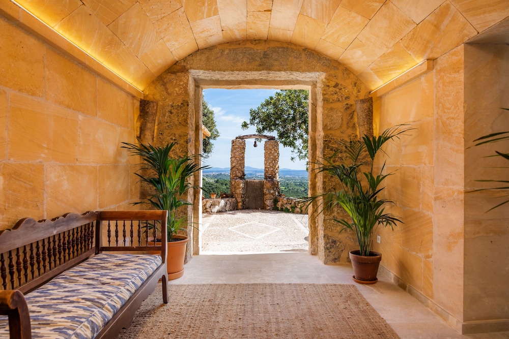 FINCA HOTEL ALBELLONS PARC NATURAL 51/70