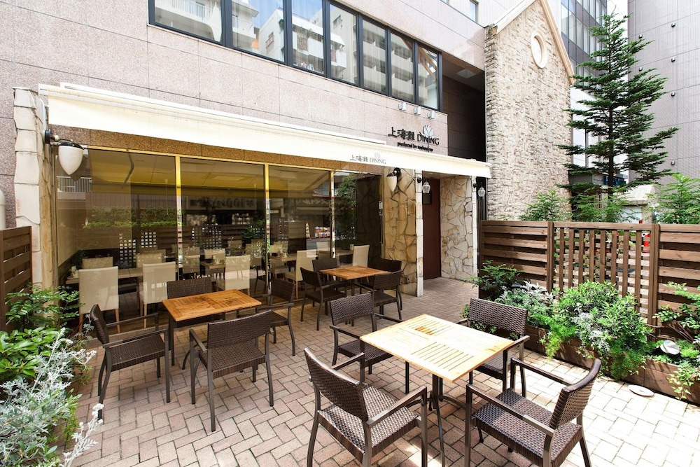 restaurant cafeteria