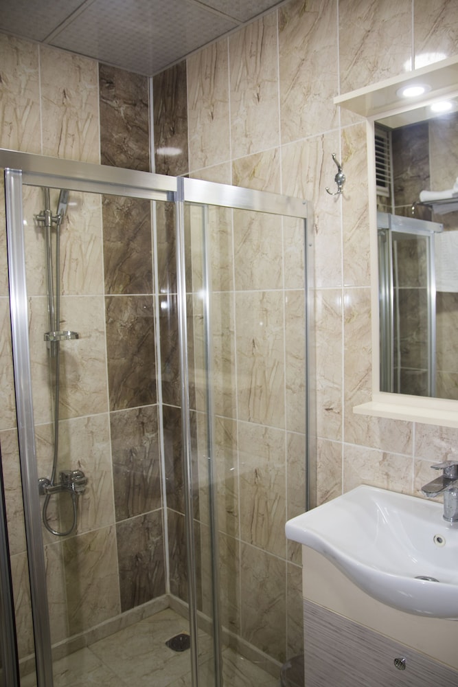 Avesis Hotel 26/32