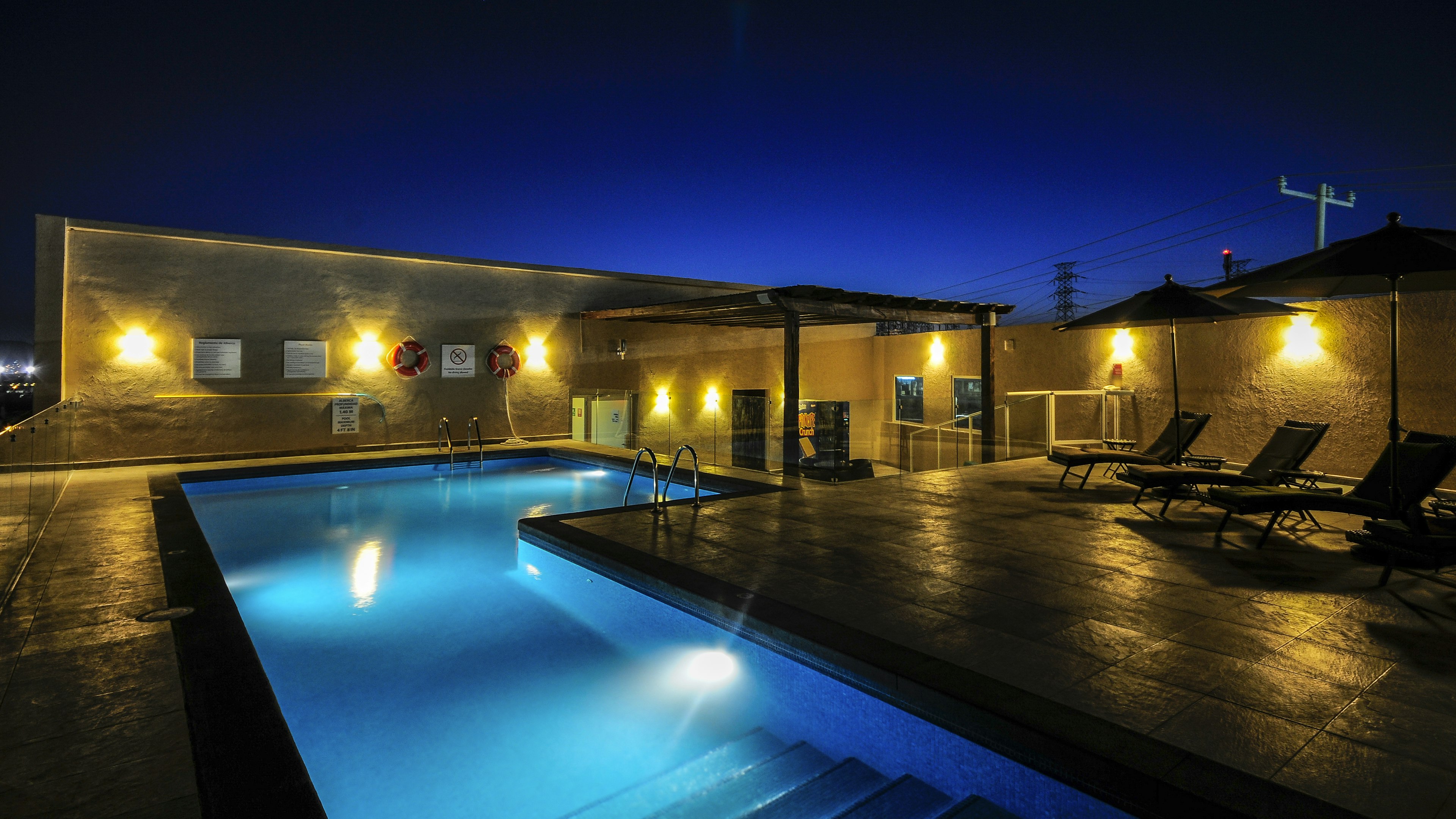 Holiday Inn Express Cabo San Lucas 70/71