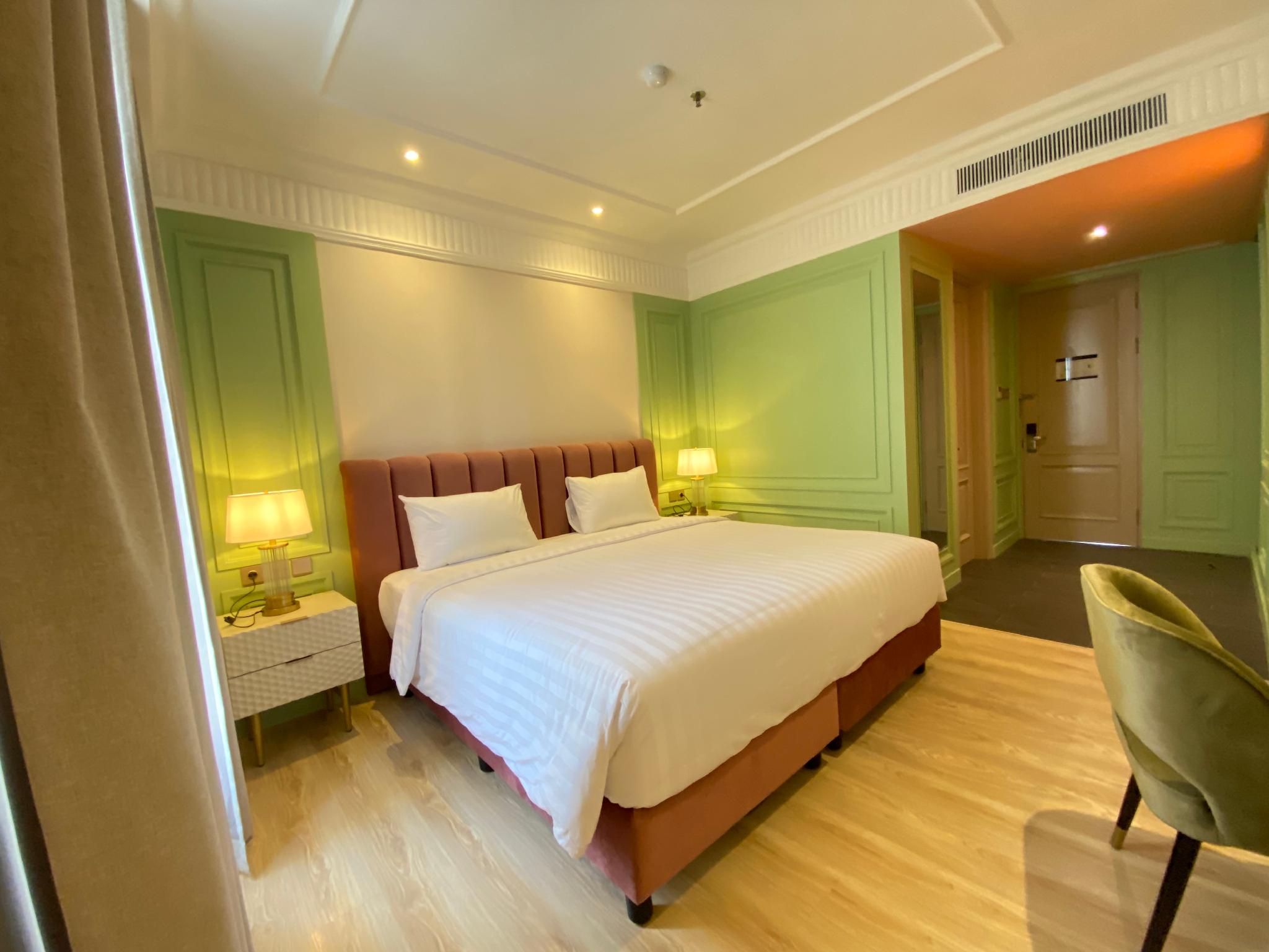 Hollywood, Deluxe, King Bed