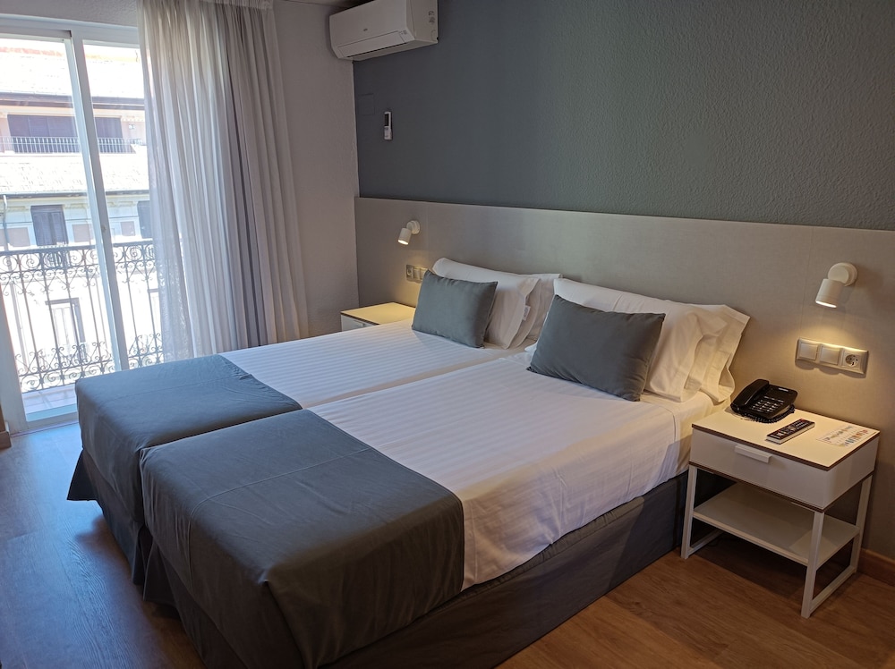 Hotel Mendez Nunez 15/49