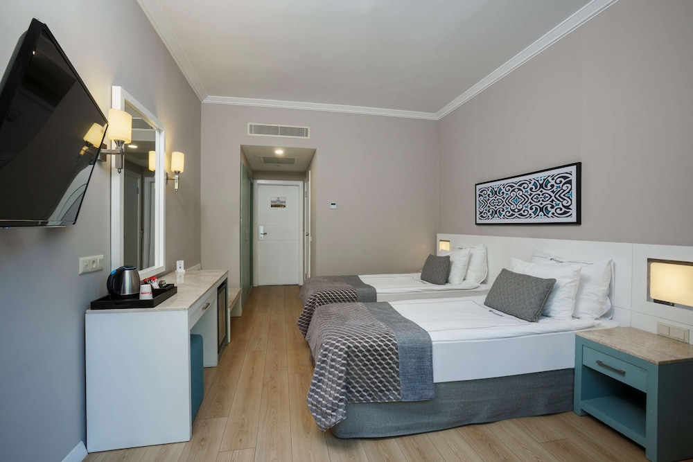 Corendon Playa Kemer 30/82
