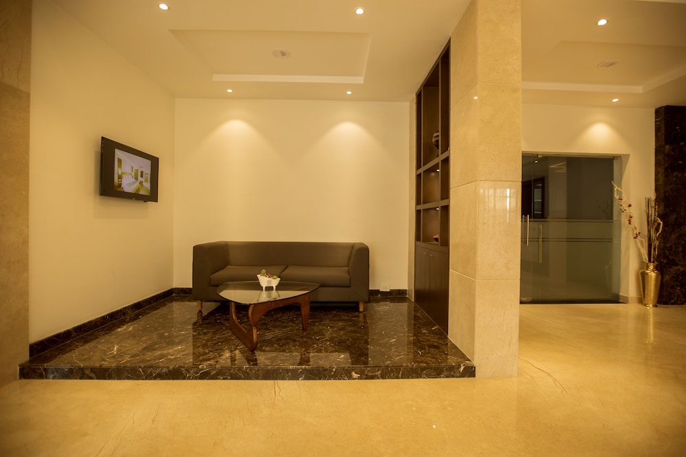 S Hotels 8/50