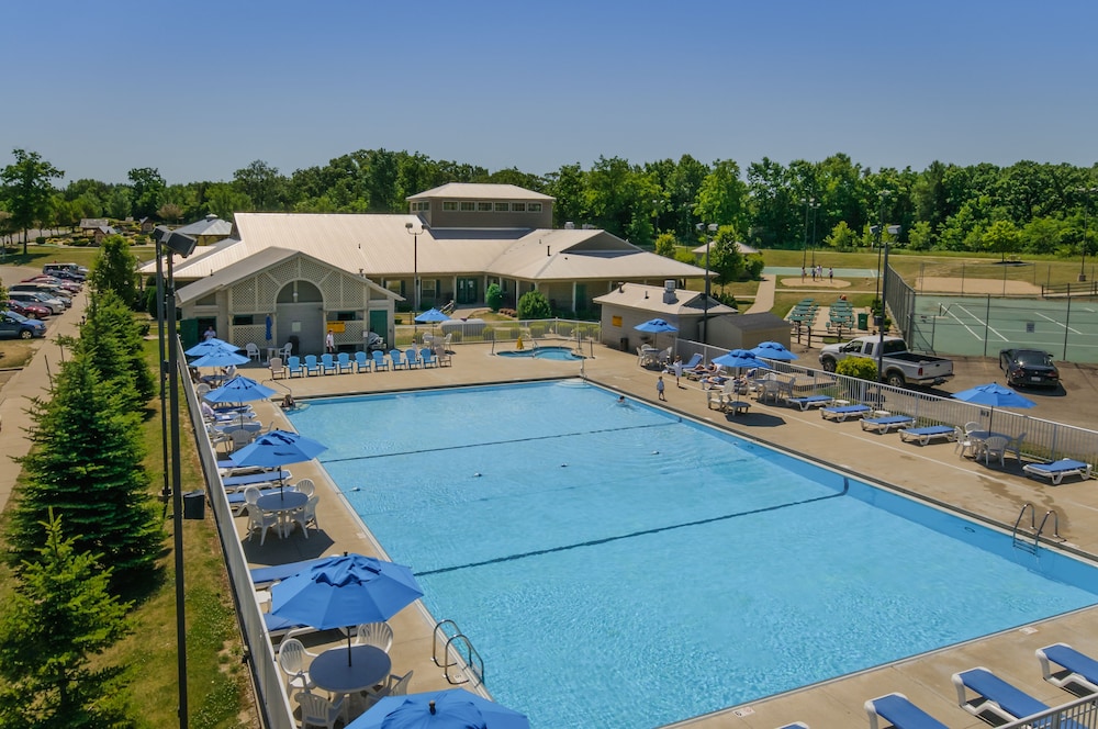 Holiday Inn Club Vacations Fox River Resort at Sheridan 26/47