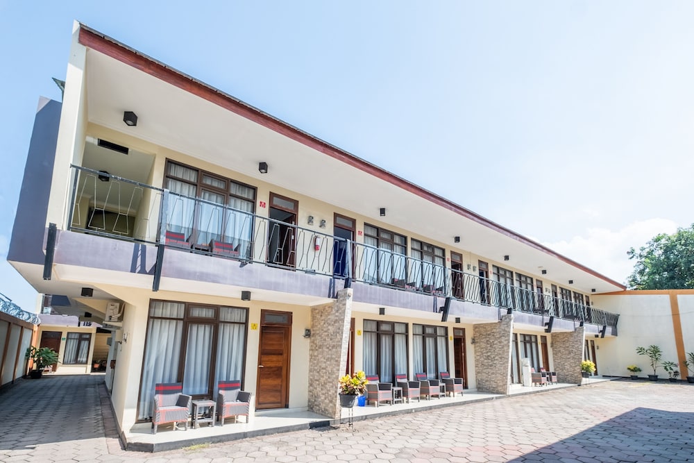 OYO Collection O 1032 Rahayu Residence Syariah 3/30