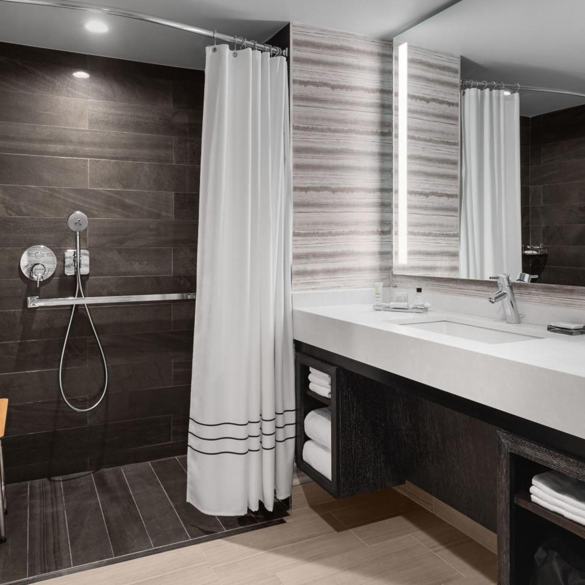 غرفة بسريرين مزدوجين، Bridgewater Marriott 6/9