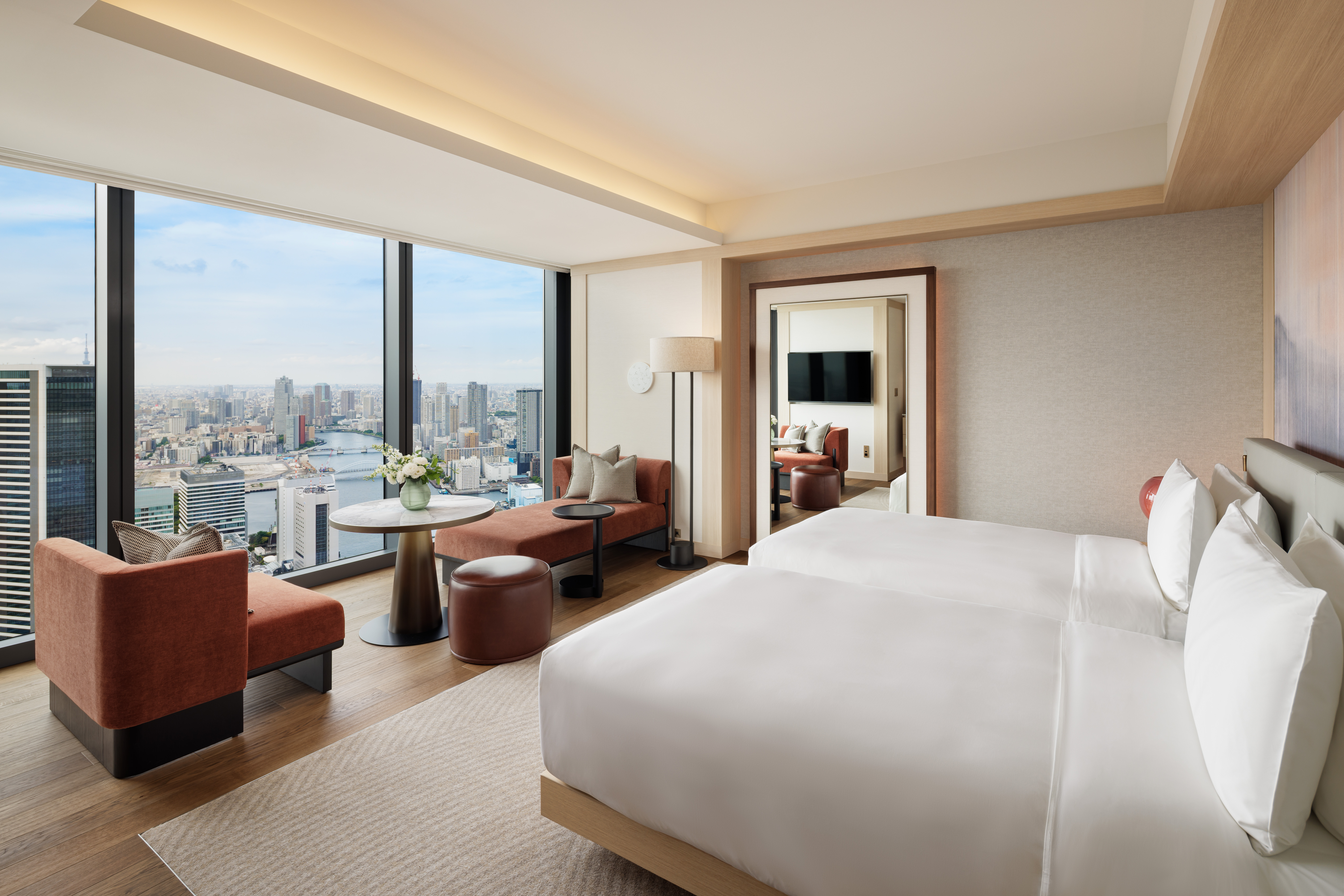 Signature, Twin Beds, Skyline View