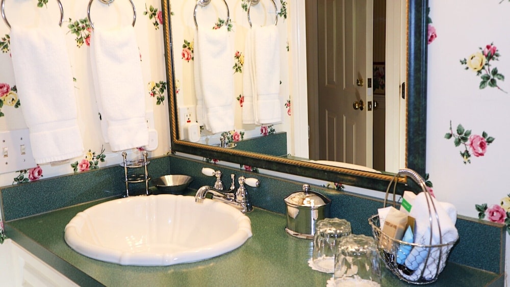 The Whalewalk Inn & Spa 47/50