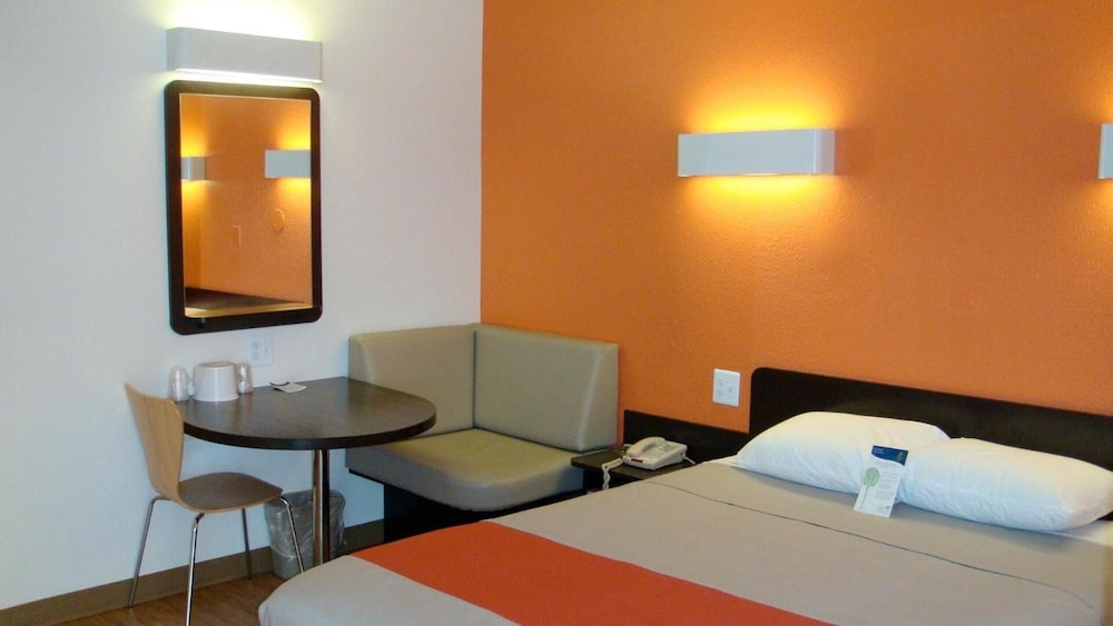 Motel6 Oroville, CA 33/48