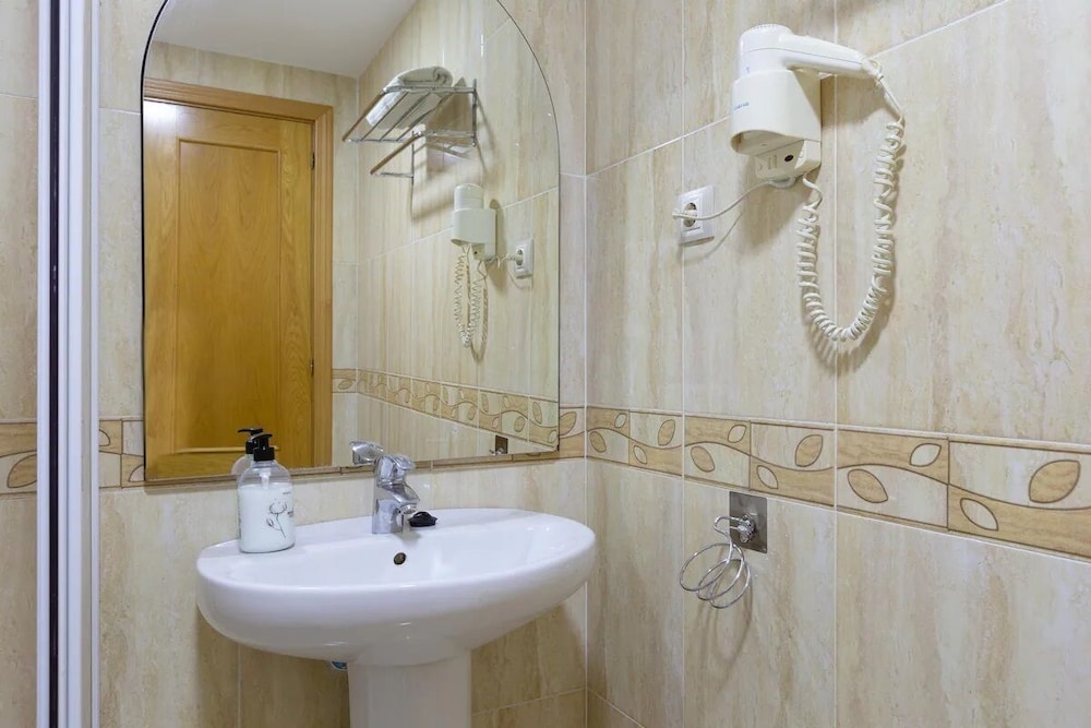 PUERTA DEL SOL TRM only adults 43/45