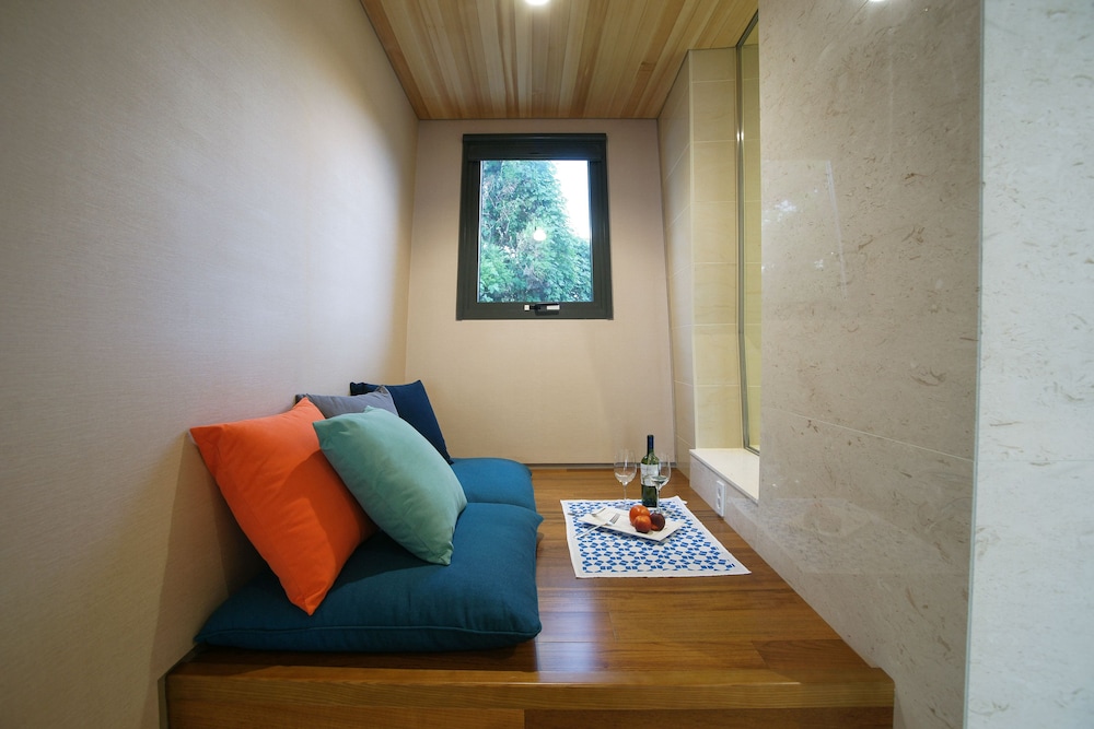 Jeju Bom Museum Stay 36/75