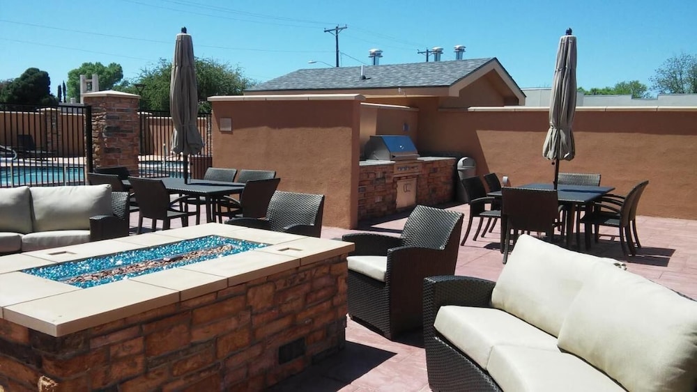 Towneplace Suites By Marriott Carlsbad 4/57