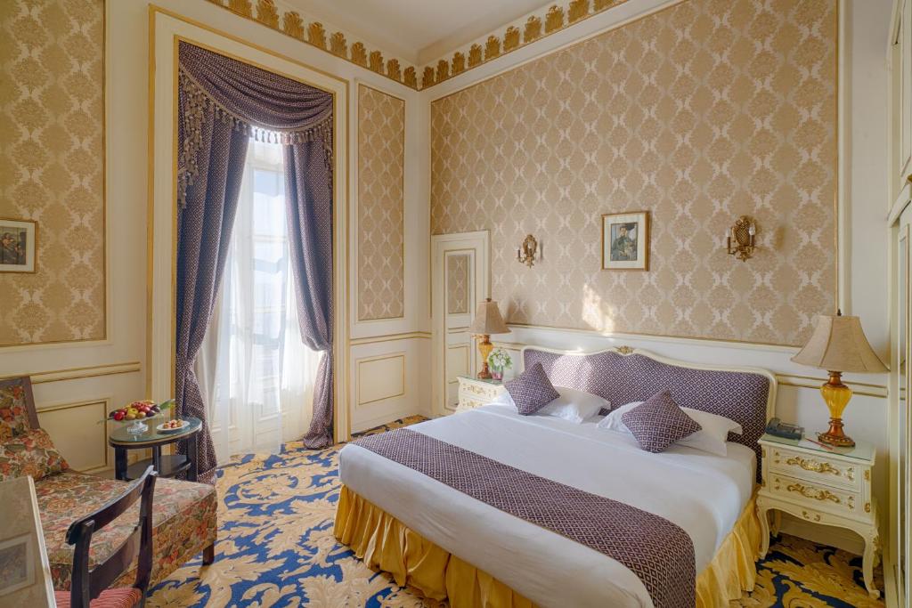 Royal, Gold, Suite