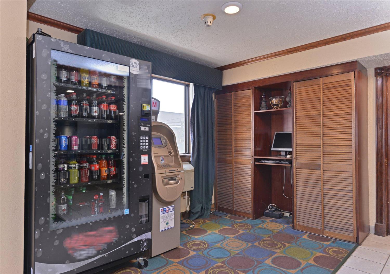 Days Inn by Wyndham Waukegan 5/17