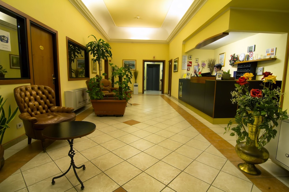 HOTEL DEGLI AMICI 22/42