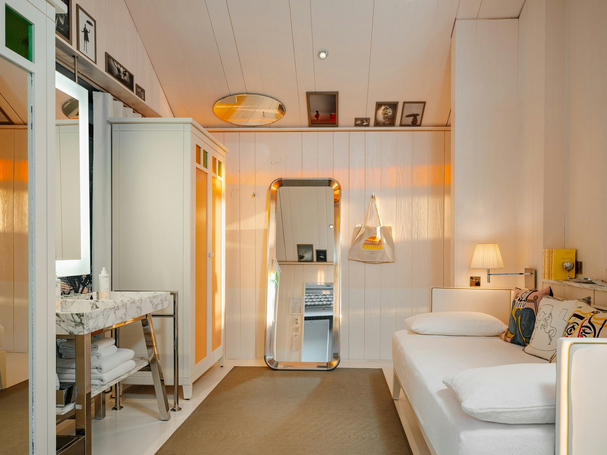 Hotel La Co(o)rniche 63/64