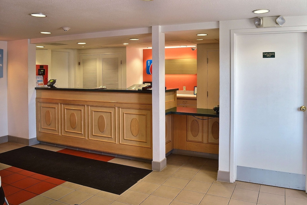 Lobby at Motel6 Billings, MT - North, BILLINGS - MT