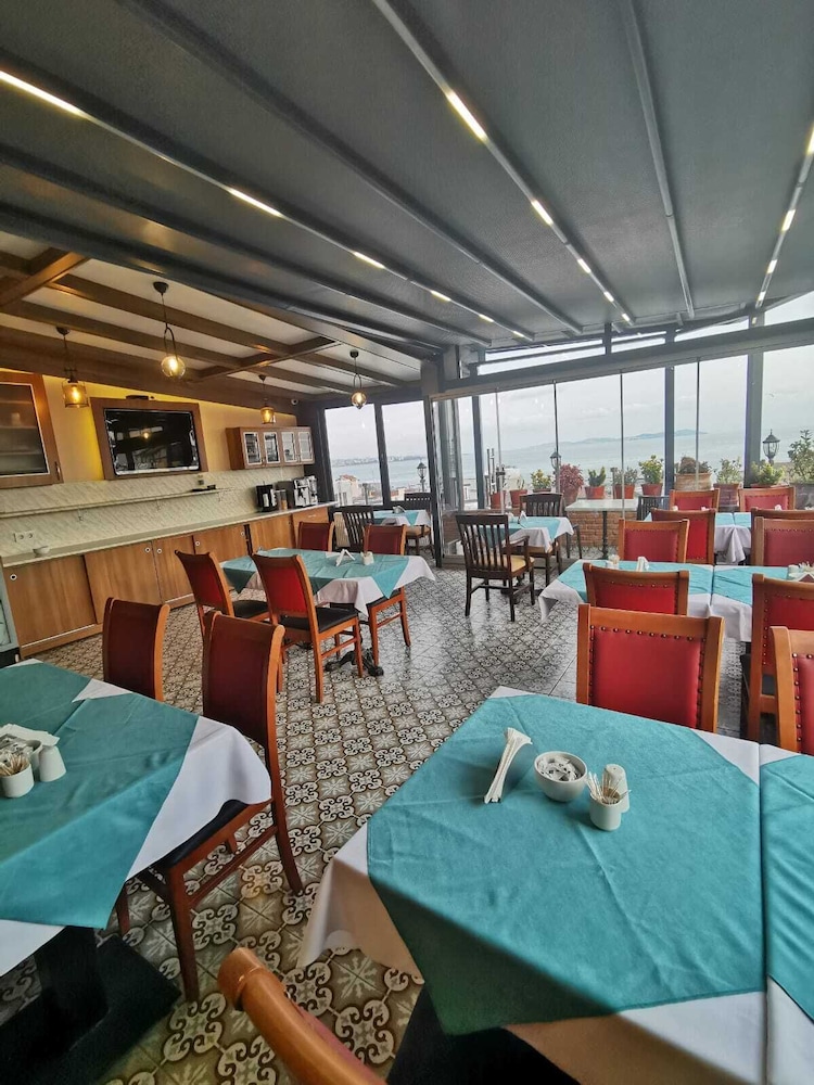 Agora Boutique Hotel & Bistro 29/50