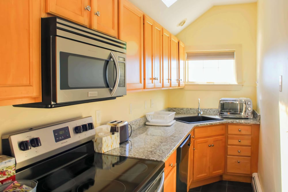 Beach House Inn 37/49