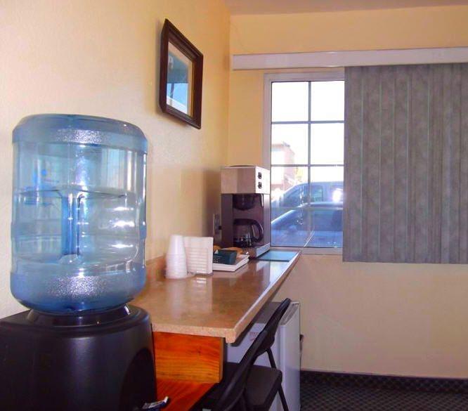 Aerospace Inn Mojave 4/9