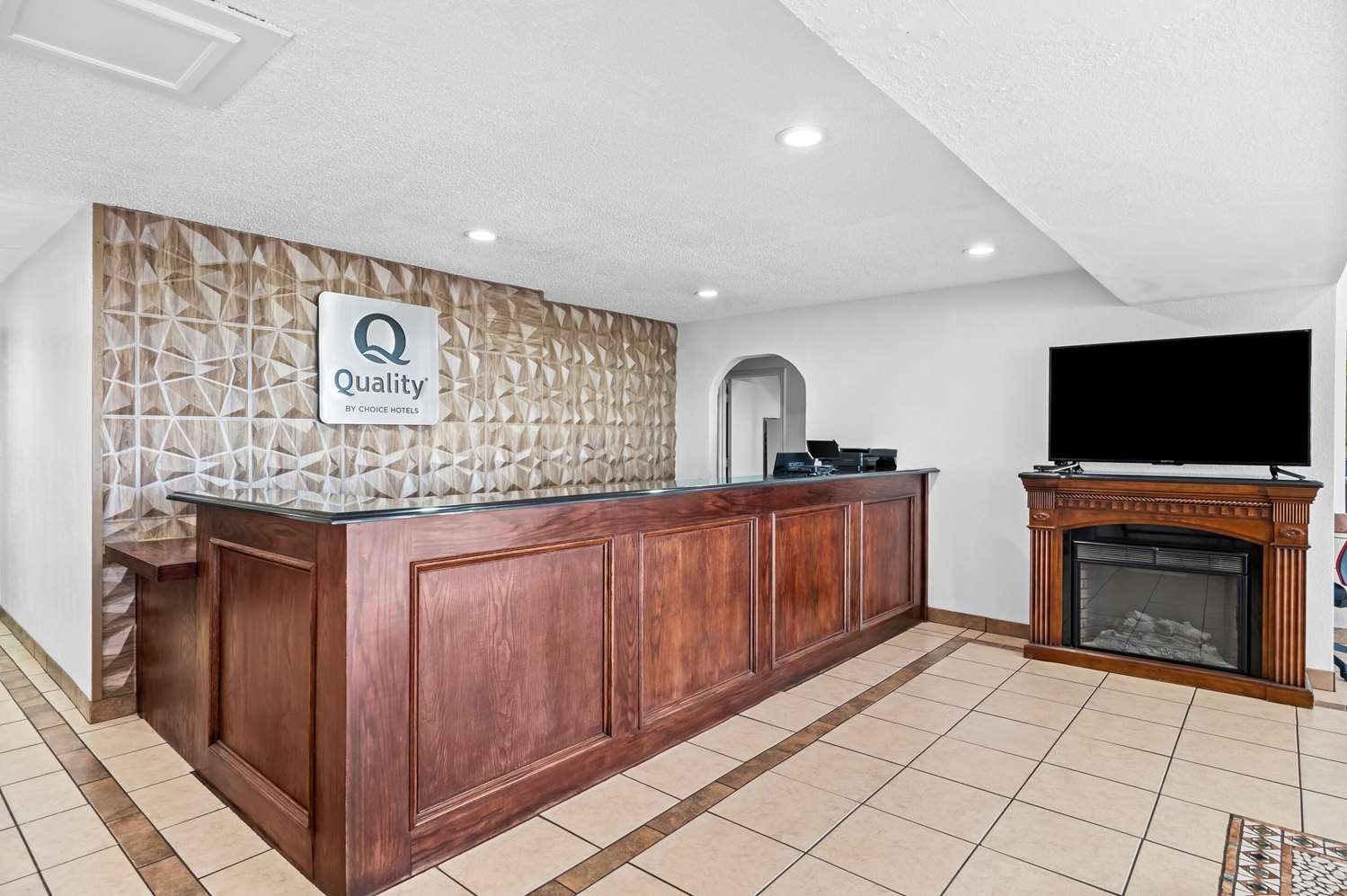 Quality Inn Plainview 10/36
