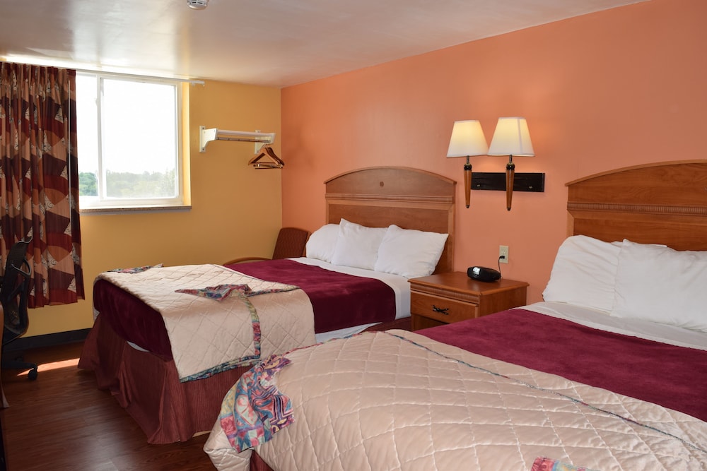 Americas Best Value Inn Jefferson City 8/33