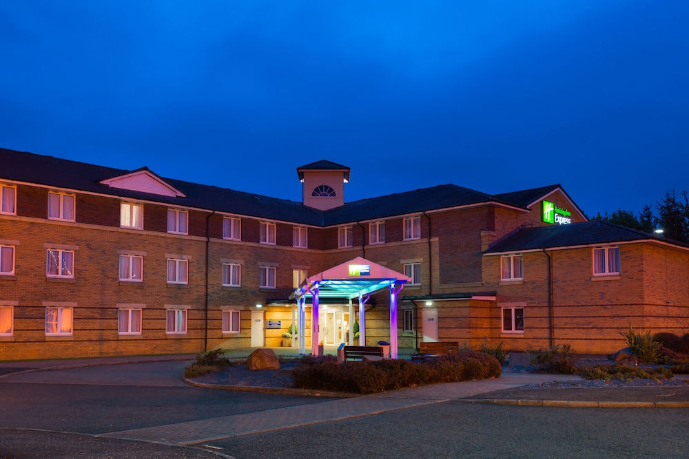 Holiday Inn Express Stirling 1/56