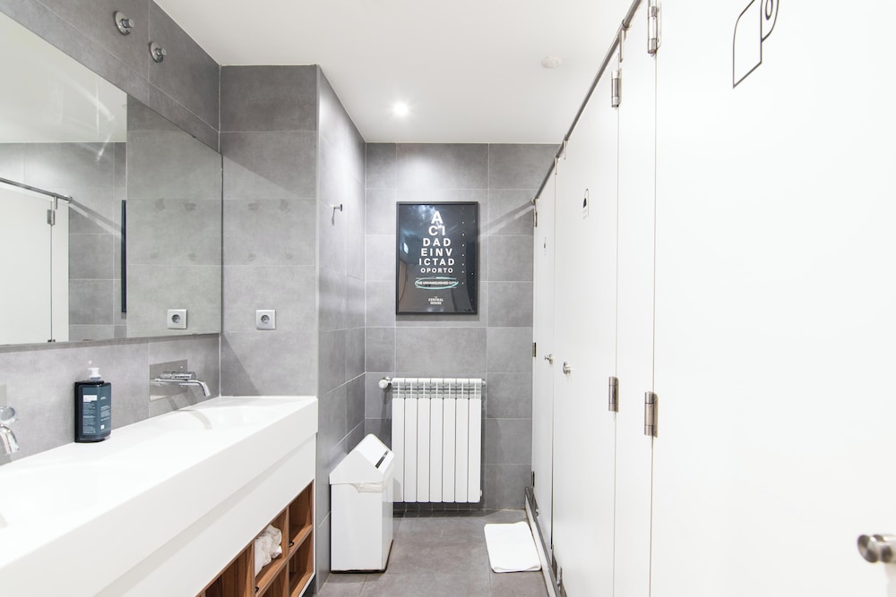 Bluesock Hostels Porto 66/68