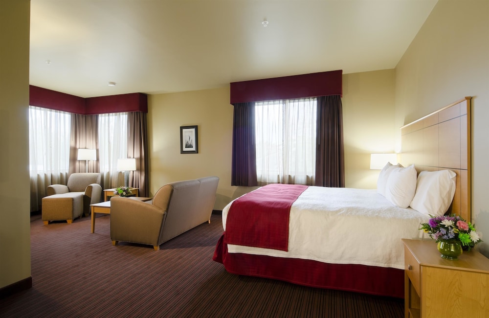 Best Western Golden Prairie Inn & Suites 9/38