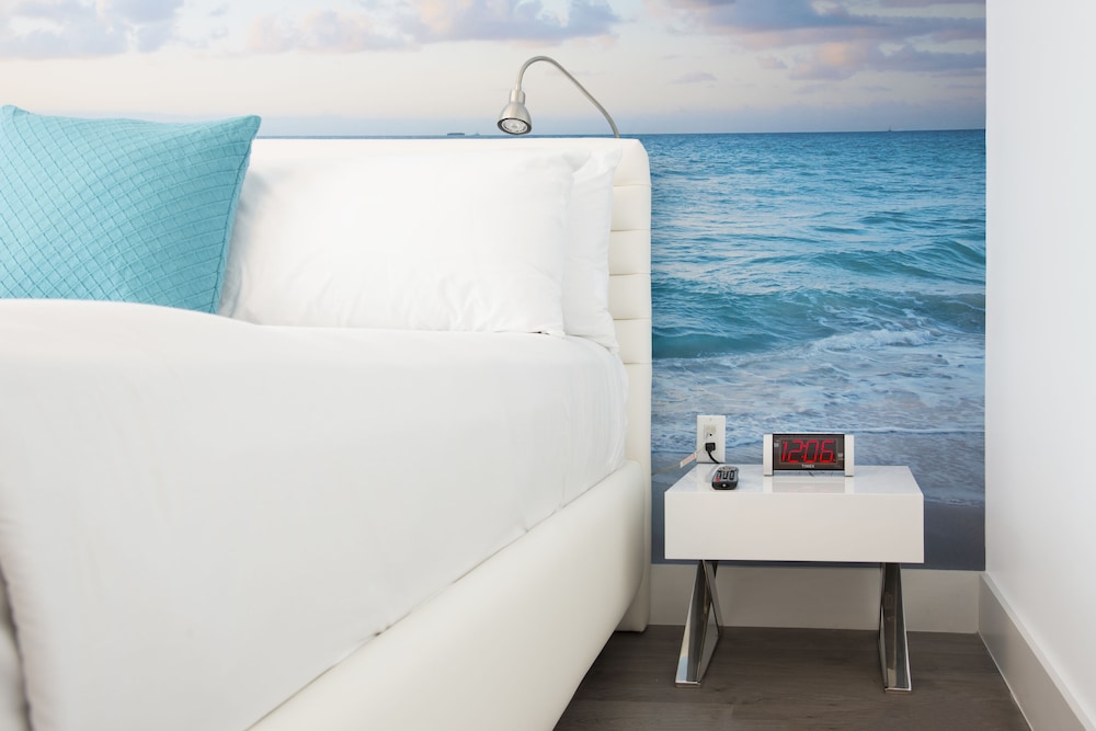 The President Hotel Miami 50/50