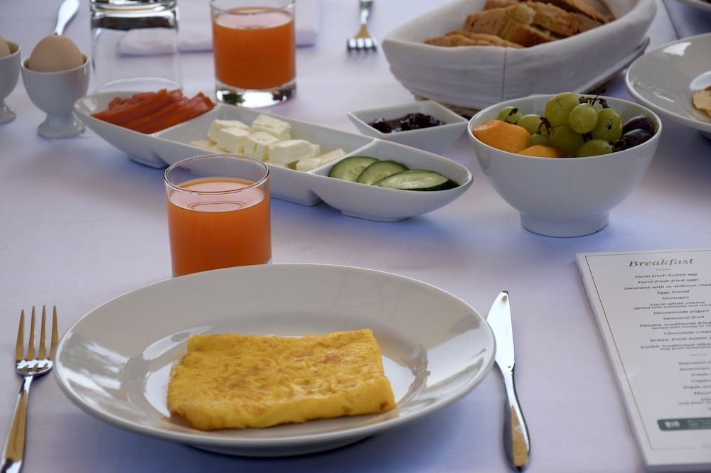 Villa Permet (Hotel & Restaurant) 23/33