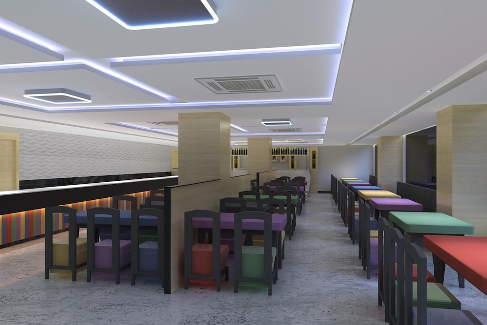 Effotel By Sayaji Indore 58/68