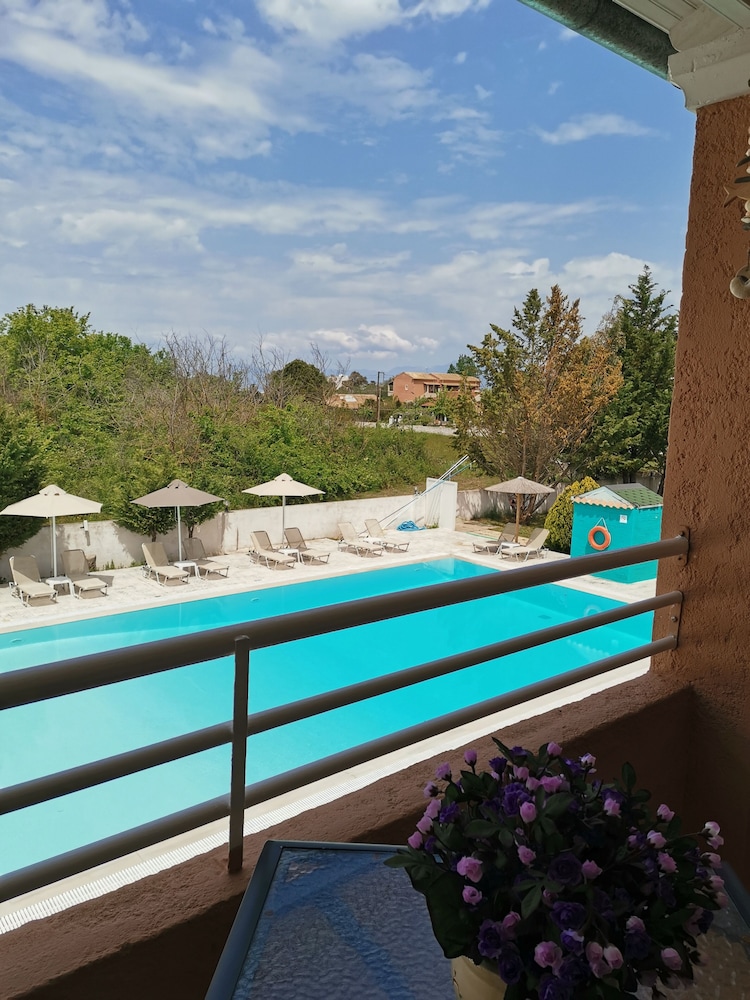 Sausan Hotel 30/50