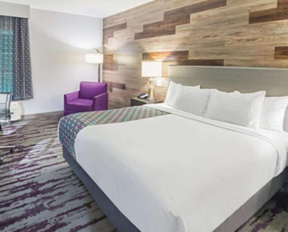 La Quinta Inn Suites By Wyndham Dallas Wylie 17/44