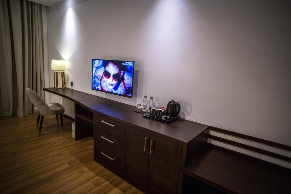 Regal Reseau Hotel & Spa 28/40