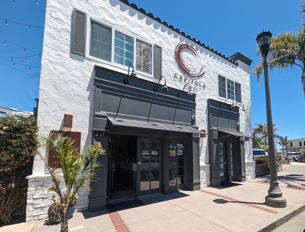 Capitola Hotel in CAPITOLA - CA